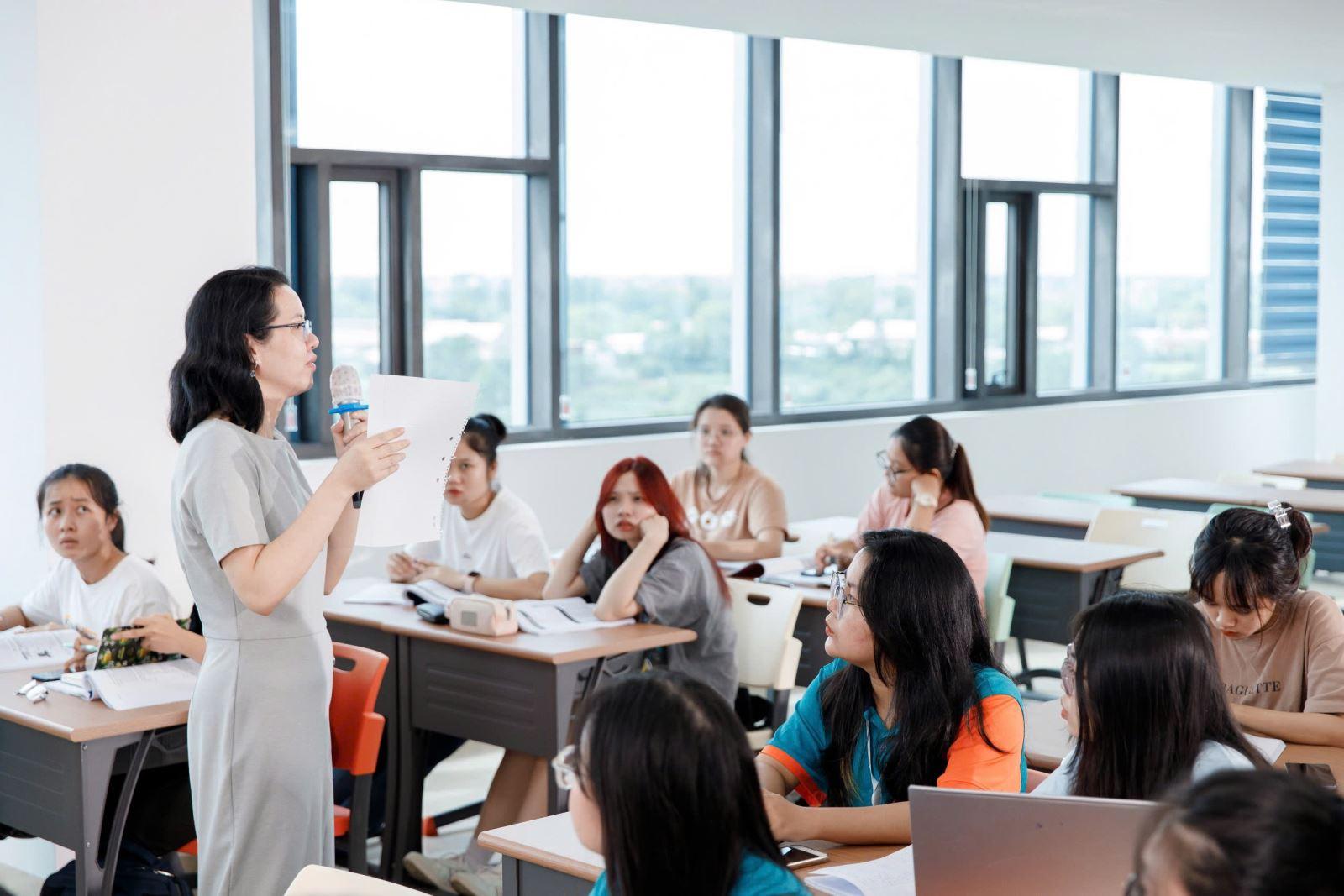 Một trường đại học công bố trả lương 120 triệu đồng/tháng cho giảng viên