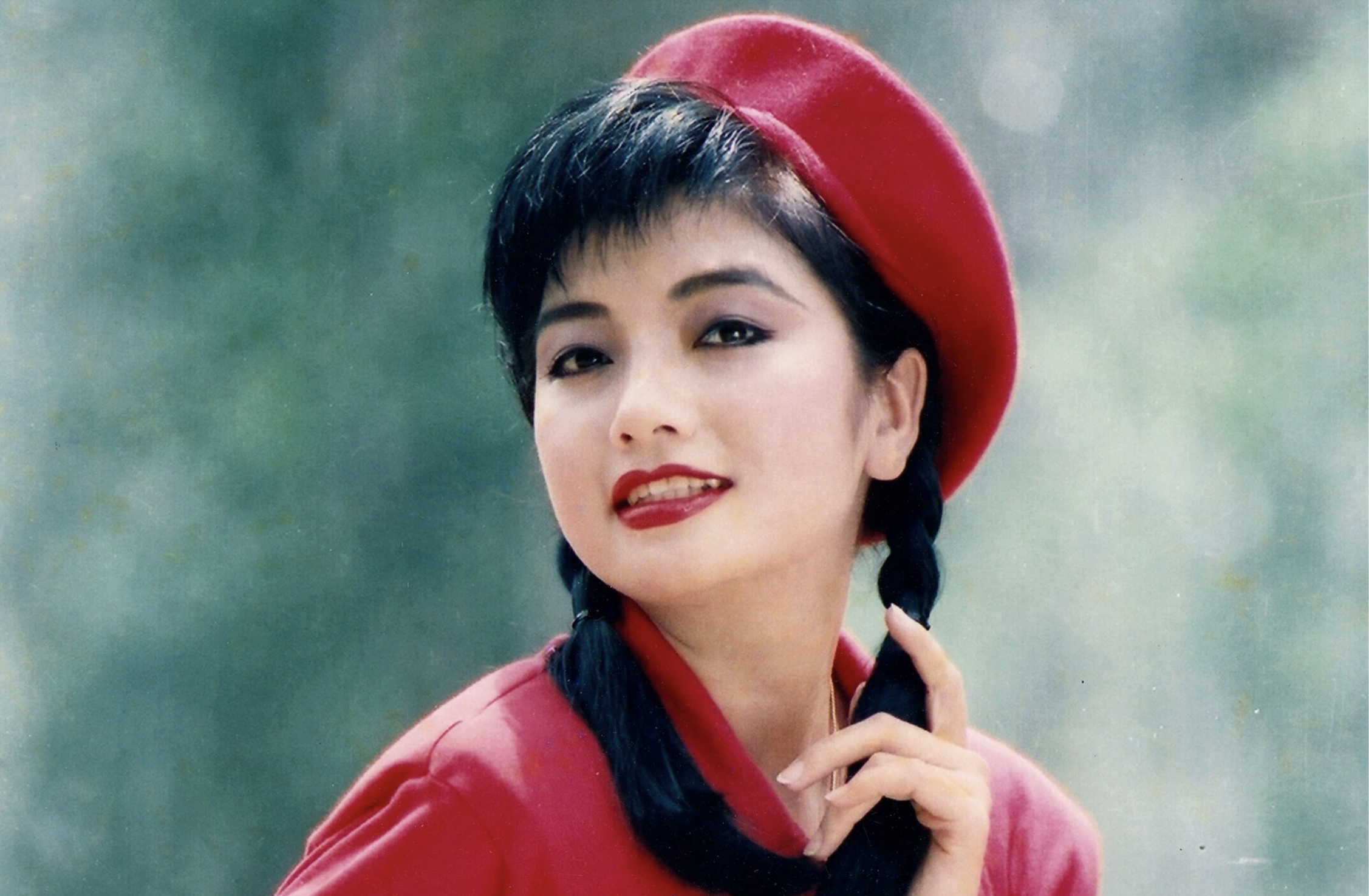 Mỹ nhân duy nhất trong lịch sử là Hoa hậu TP. HCM: Nổi tiếng không kém các minh tinh điện ảnh, đột ngột 'biến mất' khỏi showbiz, cuộc sống U60 ra sao?