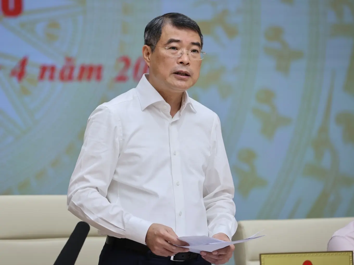 Thủ tướng phê bình hàng loạt bộ, địa phương chậm giải ngân đầu tư công