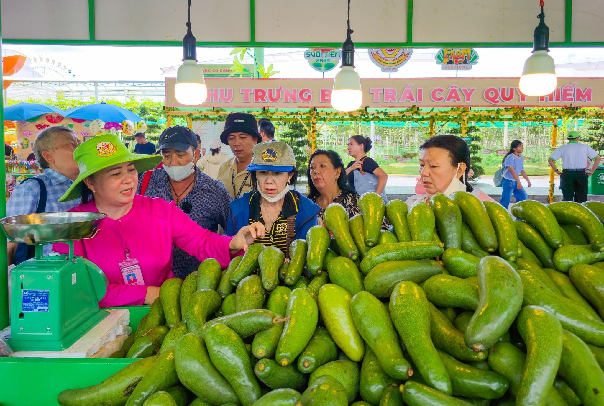 Khi trái cây trở thành “đặc sản” trải nghiệm mùa hè Khi trái cây trở thành “đặc sản” trải nghiệm mùa hè