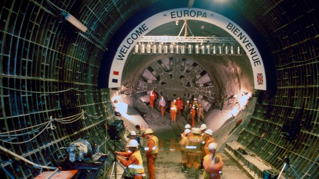 Chuẩn bị sử dụng cỗ máy TBM khổng lồ đào xuyên đáy biển suốt 90km, rút ngắn quãng đường nối hai thành phố xuống còn 1 giờ