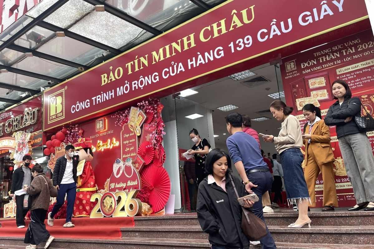 Giá vàng nhẫn quay đầu giảm trong ngày vía Thần Tài khi vàng mini lên ngôi Giá vàng nhẫn quay đầu giảm trong ngày vía Thần Tài khi vàng mini lên ngôi