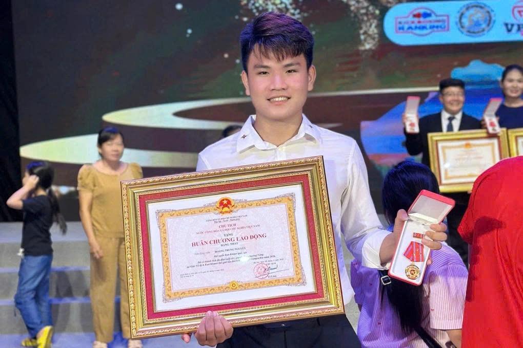 Nam sinh 18 tuổi được Chủ tịch nước trao tặng Huân chương Lao động hạng Nhất: Từng là võ sinh phong trào, mang vinh quang về cho thể thao Việt Nam