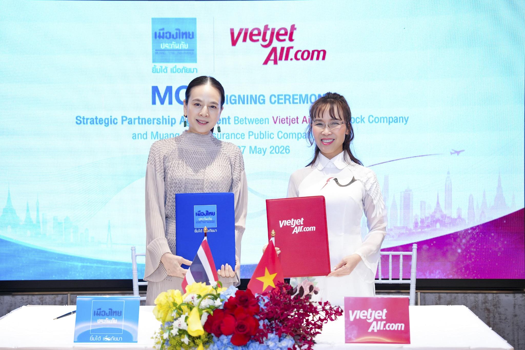 Hai “Madam”, một nhịp cầu bóng đá Việt Nam – Thái Lan