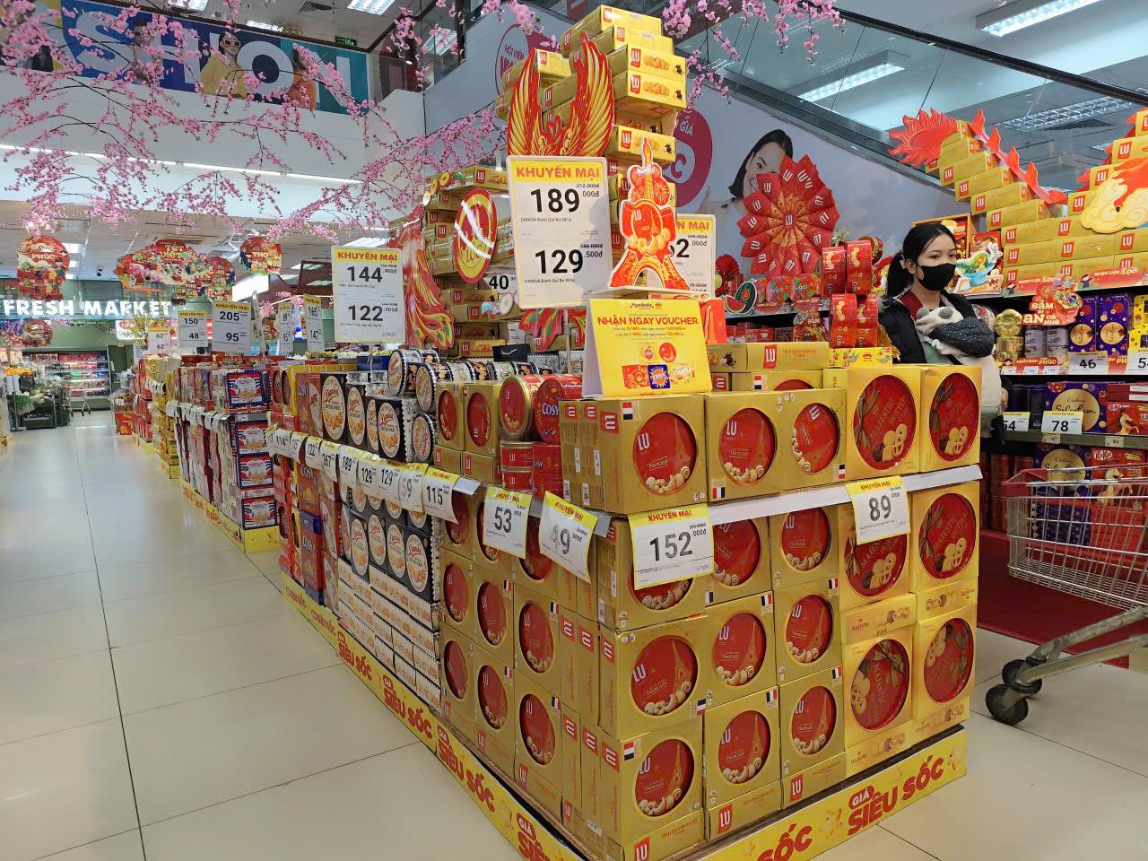 Thị trường quà Tết 2026: Ưu tiên giá rẻ và thực phẩm thiết thực Thị trường quà Tết 2026: Ưu tiên giá rẻ và thực phẩm thiết thực