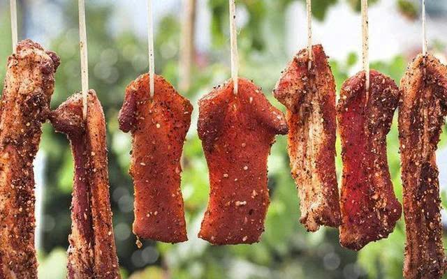 Trào lưu tự làm 'thịt một nắng' giữa đợt nắng nóng: Chuyên gia nói gì? Trào lưu tự làm 'thịt một nắng' giữa đợt nắng nóng: Chuyên gia nói gì?