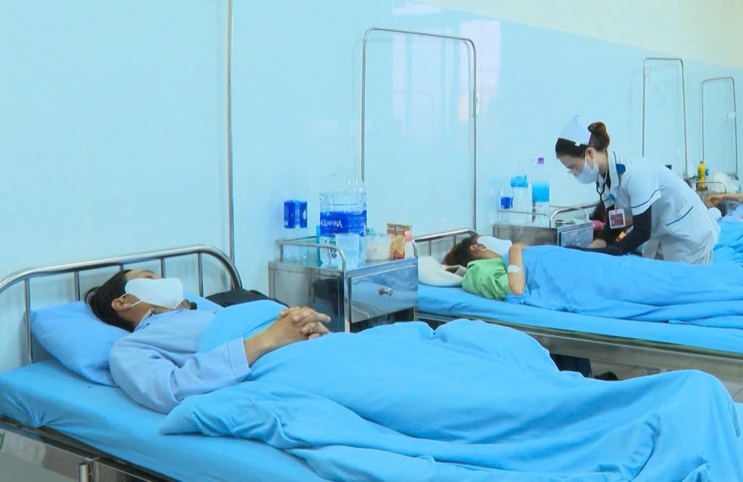 Lâm Đồng: 84 người nghi ngộ độc thực phẩm sau khi ăn bánh mì