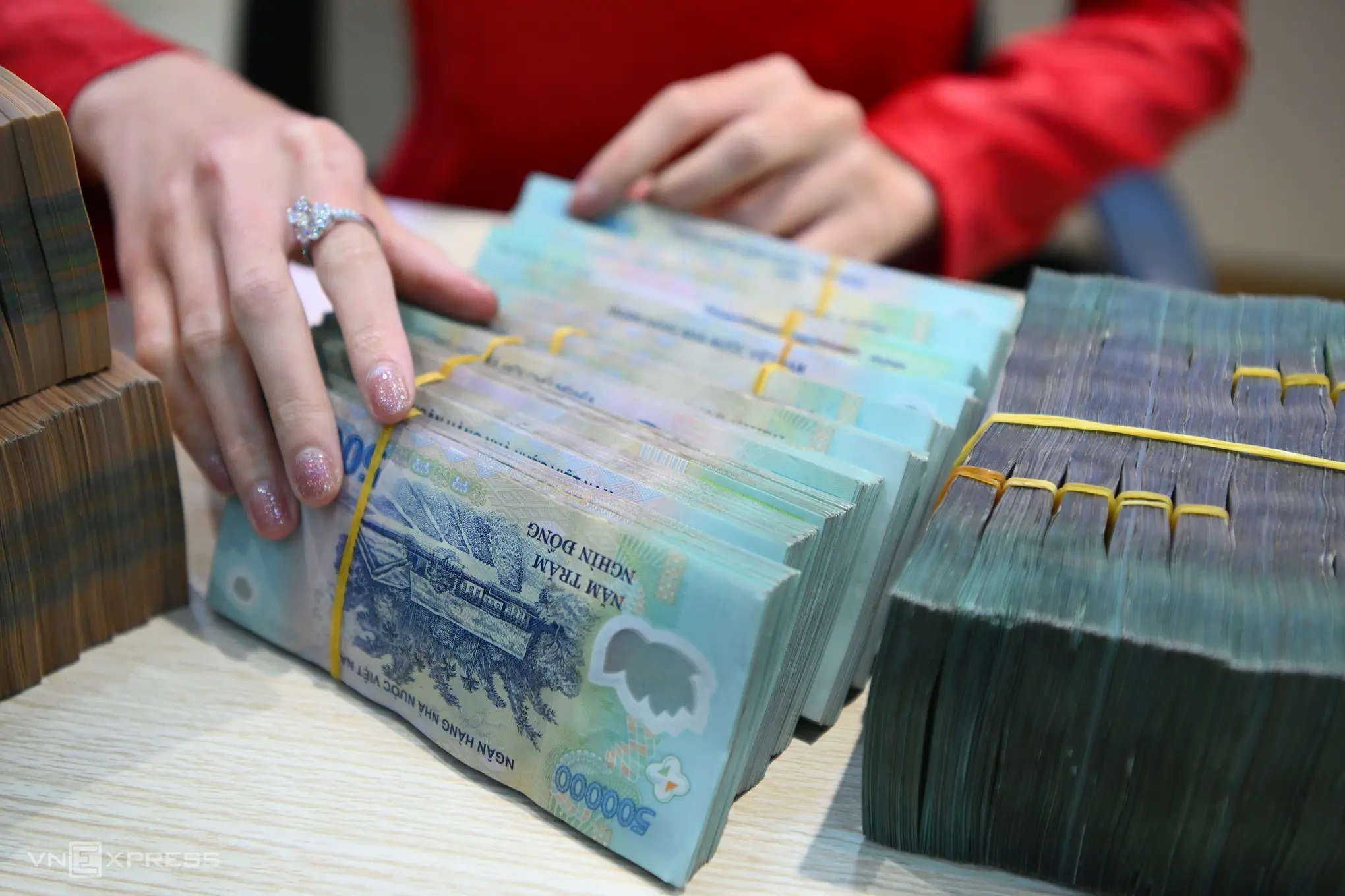 Bức tranh tài chính ngân hàng nửa đầu năm 2026: Phân hóa mạnh mẽ và dấu ấn tăng trưởng