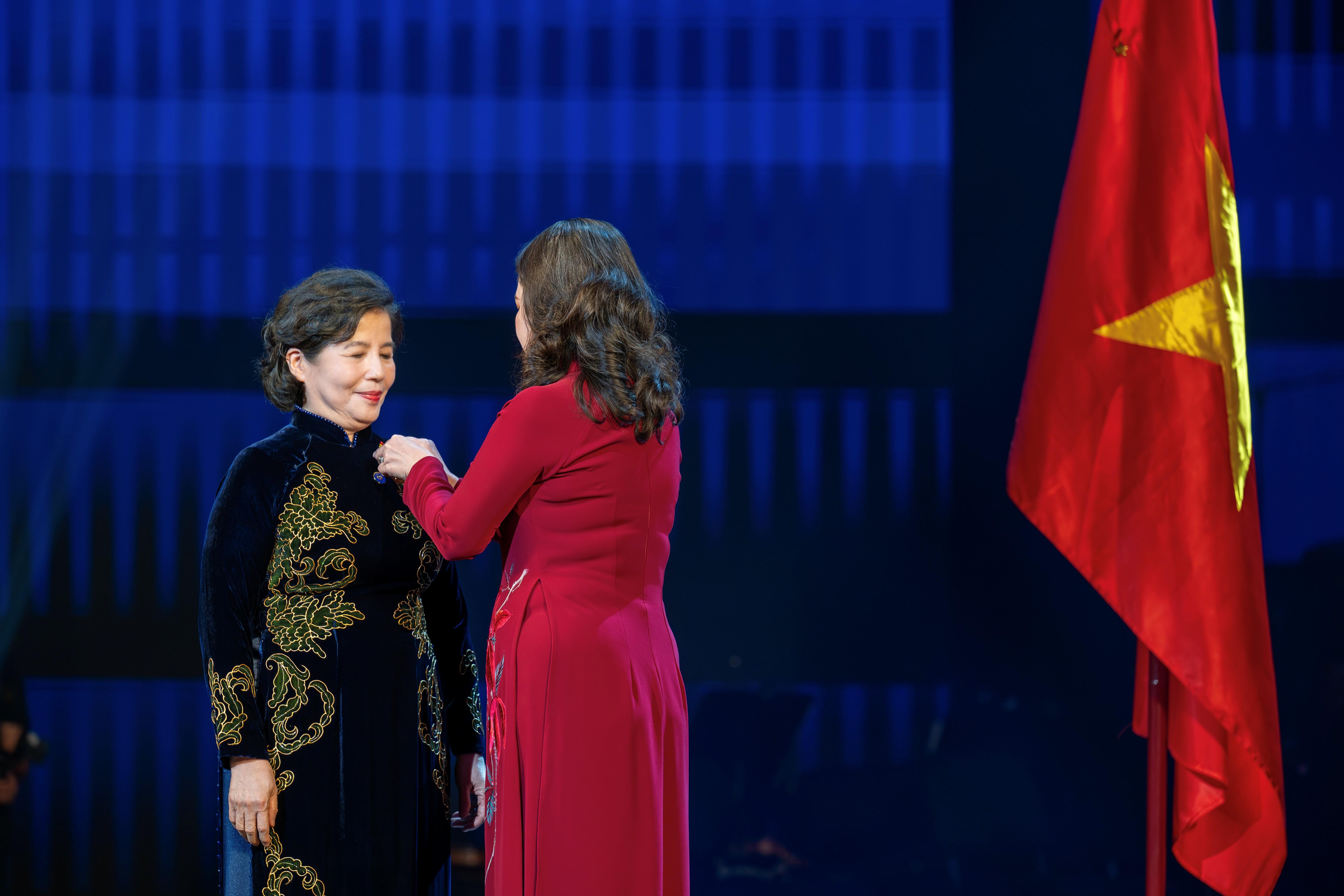 anh-3b_1785118946.jpg