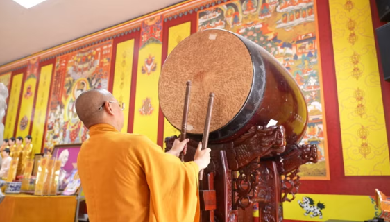 Hơn 18 nghìn ngôi chùa đồng loạt thỉnh chuông, trống Bát nhã tri ân liệt sĩ