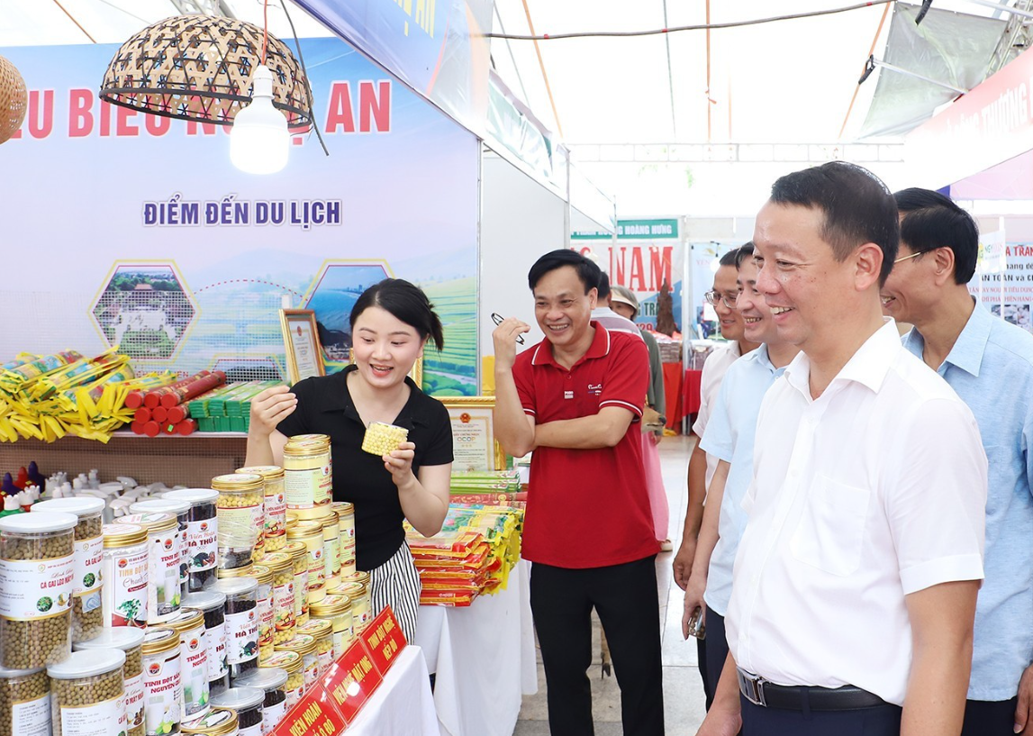 Đặc sản ba miền kết nối giao thương, mở rộng thị trường