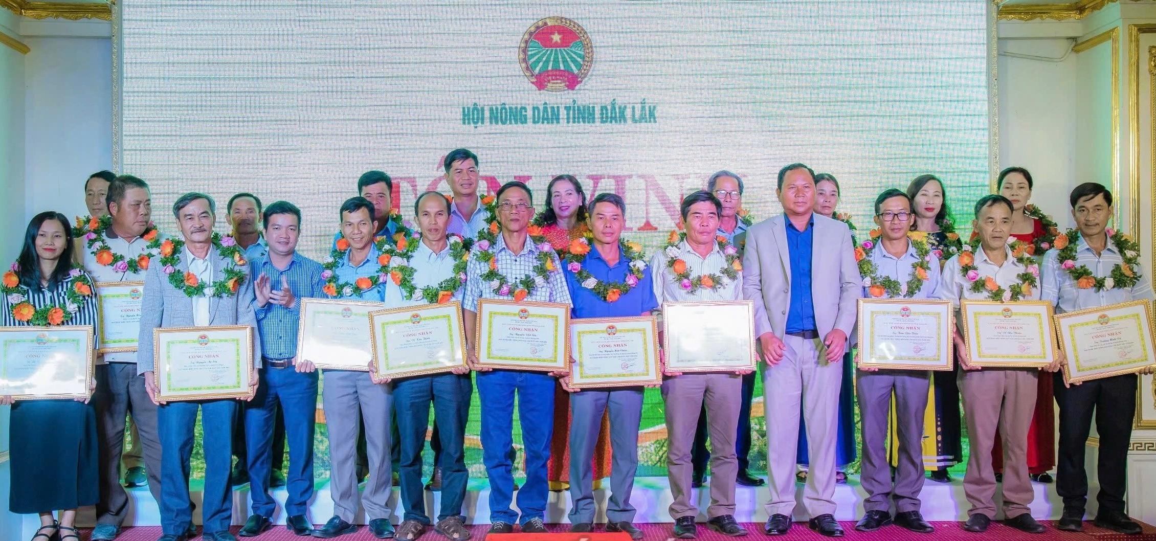 nong-dan-2_1787797869.jpeg