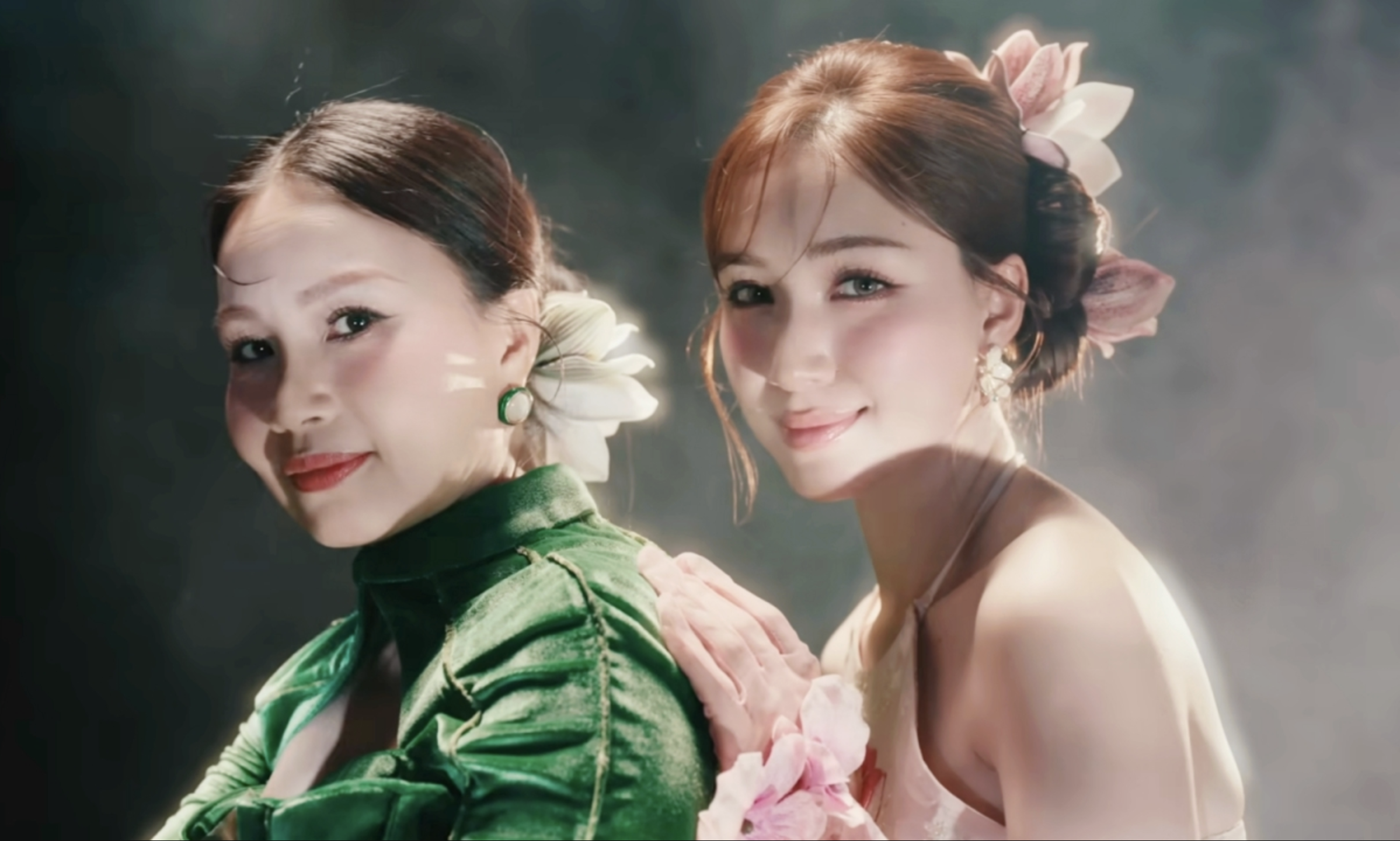 MV hơn 1,7 triệu lượt xem của ca sĩ Cẩm Ly và Hoà Minzy gây tranh cãi dữ dội