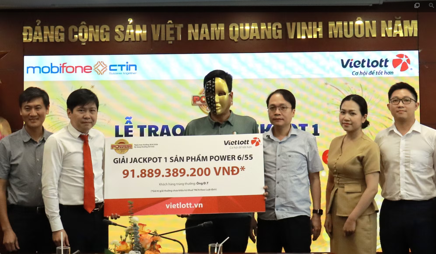 Người đàn ông trúng gần 92 tỷ Vietlott là doanh nhân ở Ninh Bình, tiết lộ bí quyết trúng giải 'khủng'