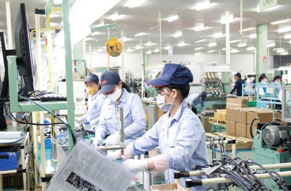 Từ giờ, ép nhân viên tăng ca, công ty có thể bị phạt 50 triệu đồng, trừ những trường hợp này
