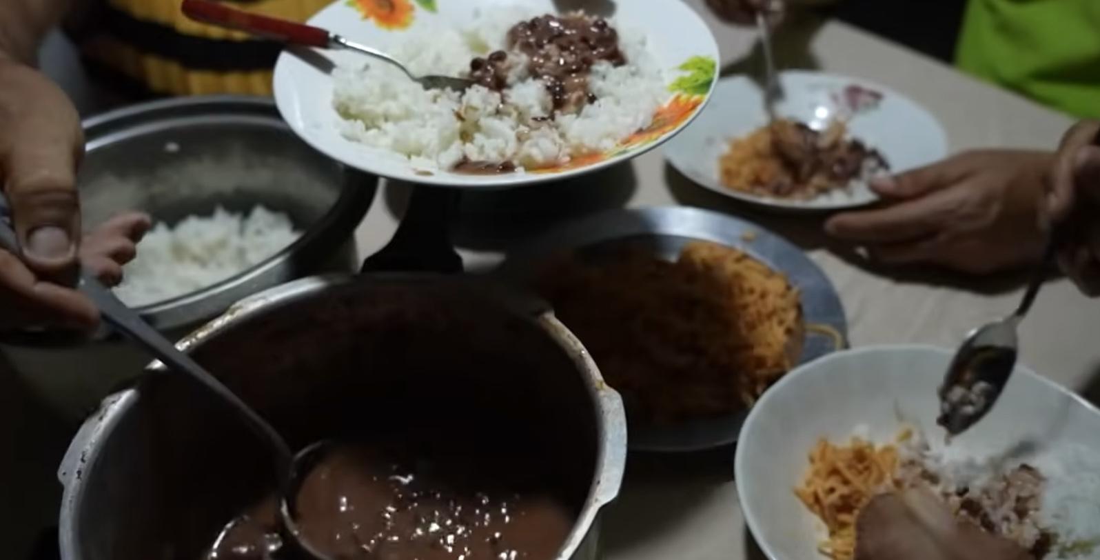 Người dân Cuba nấu cơm bằng gạo và cho một thứ vào giữa nồi, chuyên gia nông nghiệp Việt Nam ‘sửng sốt’ và nói thẳng
