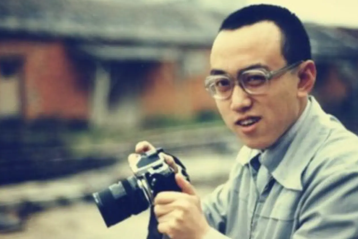 'Đệ nhất thần đồng' sinh năm 1965: 6 tuổi đã học Y học cổ truyền, từng chơi cờ với Phó Thủ tướng, 37 tuổi xuống tóc đi tu