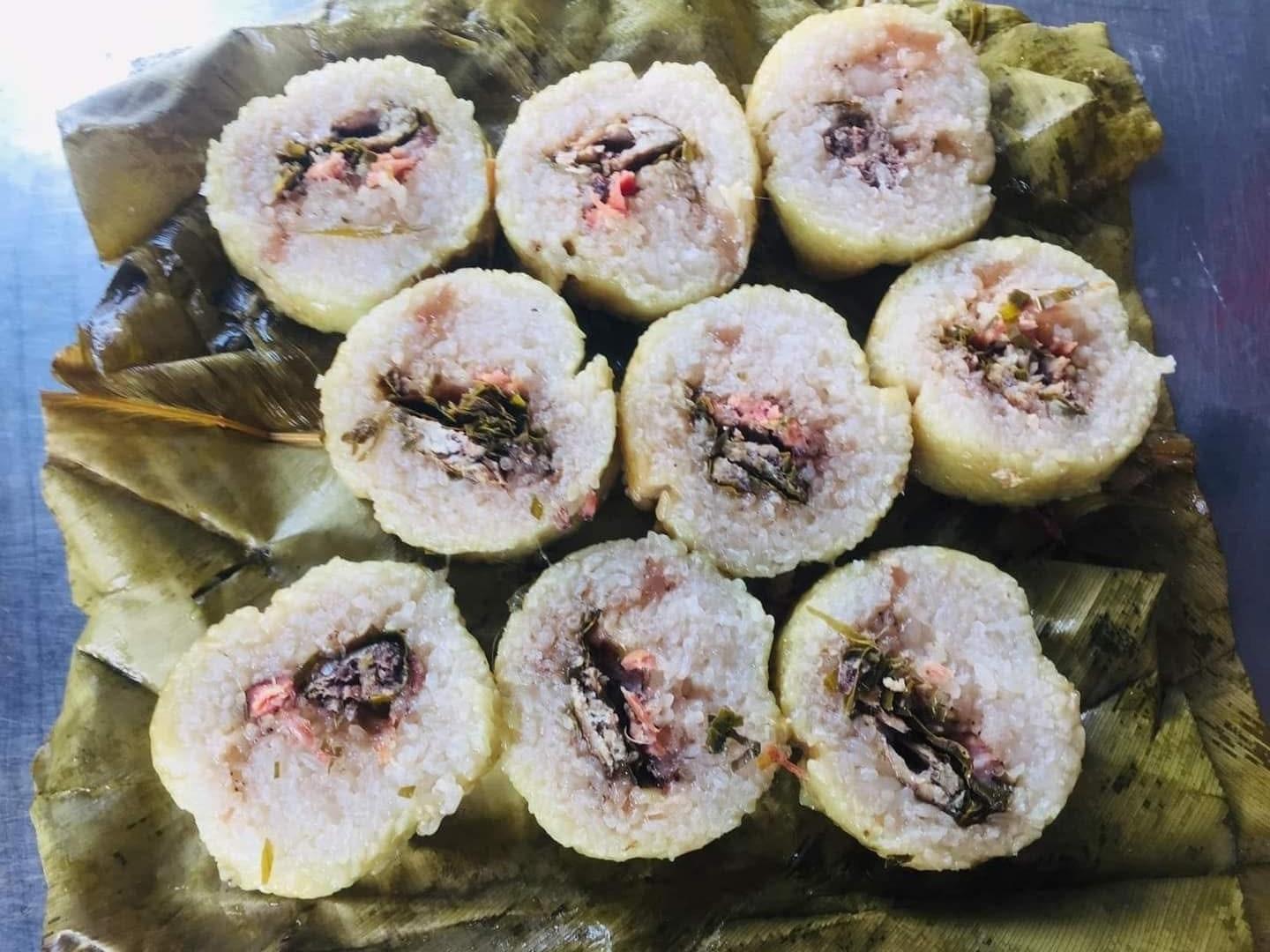 Bánh chưng nhân cá chép – đặc sản lạ nửa triệu đồng/cặp vẫn khan hàng Bánh chưng nhân cá chép – đặc sản lạ nửa triệu đồng/cặp vẫn khan hàng