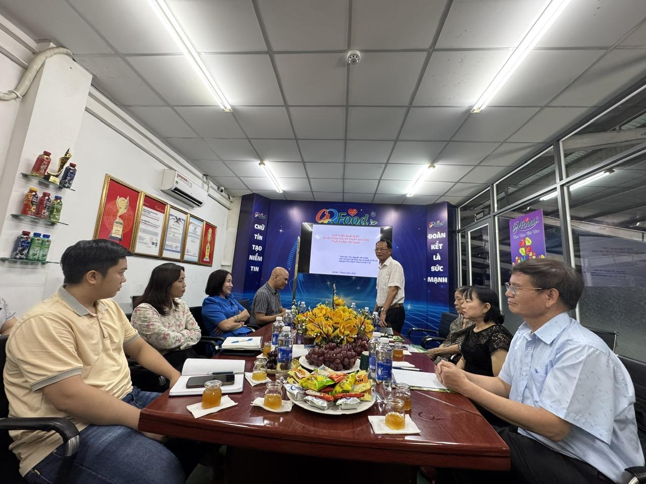 1.-ts.-le-van-giang---chu-tich-vinafosa-phat-bieu-tai-buoi-lam-viec_1782698796.jpg