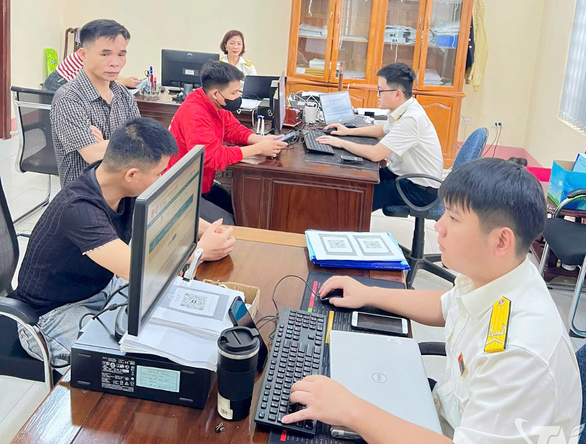 Từ ngày mai, thu nhập thuộc 21 loại này sẽ được miễn thuế TNCN: Người lao động đặc biệt lưu ý!