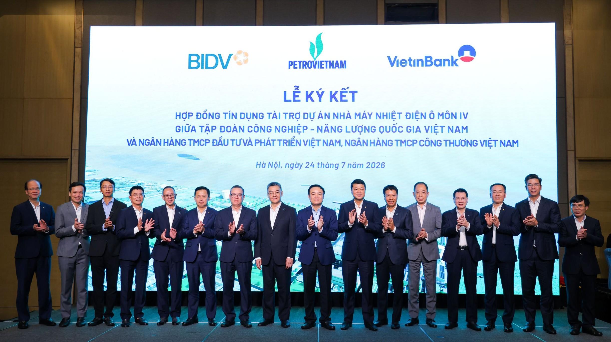 lanh-dao-petrovietnam-bidv-va-vietinbank-tai-le-ky-ket_1785293253.jpg