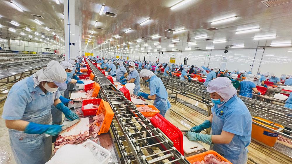 Xuất khẩu cuối năm: Tăng tốc phải đi cùng nâng giá trị hàng Việt Xuất khẩu cuối năm: Tăng tốc phải đi cùng nâng giá trị hàng Việt