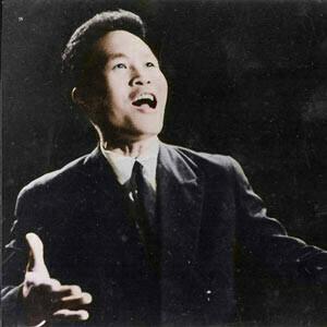 'Huyền thoại nhạc đỏ' đầu tiên của Việt Nam được phong tặng danh hiệu NSND: Thể hiện thành công ca khúc nổi tiếng về Bác Hồ, hôn nhân dang dở với nữ nghệ sĩ điện ảnh