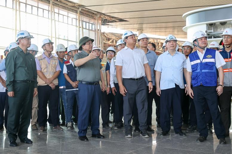 Thủ tướng Phạm Minh Chính: Khai thác thương mại sân bay Long Thành vào cuối năm 2026 Thủ tướng Phạm Minh Chính: Khai thác thương mại sân bay Long Thành vào cuối năm 2026