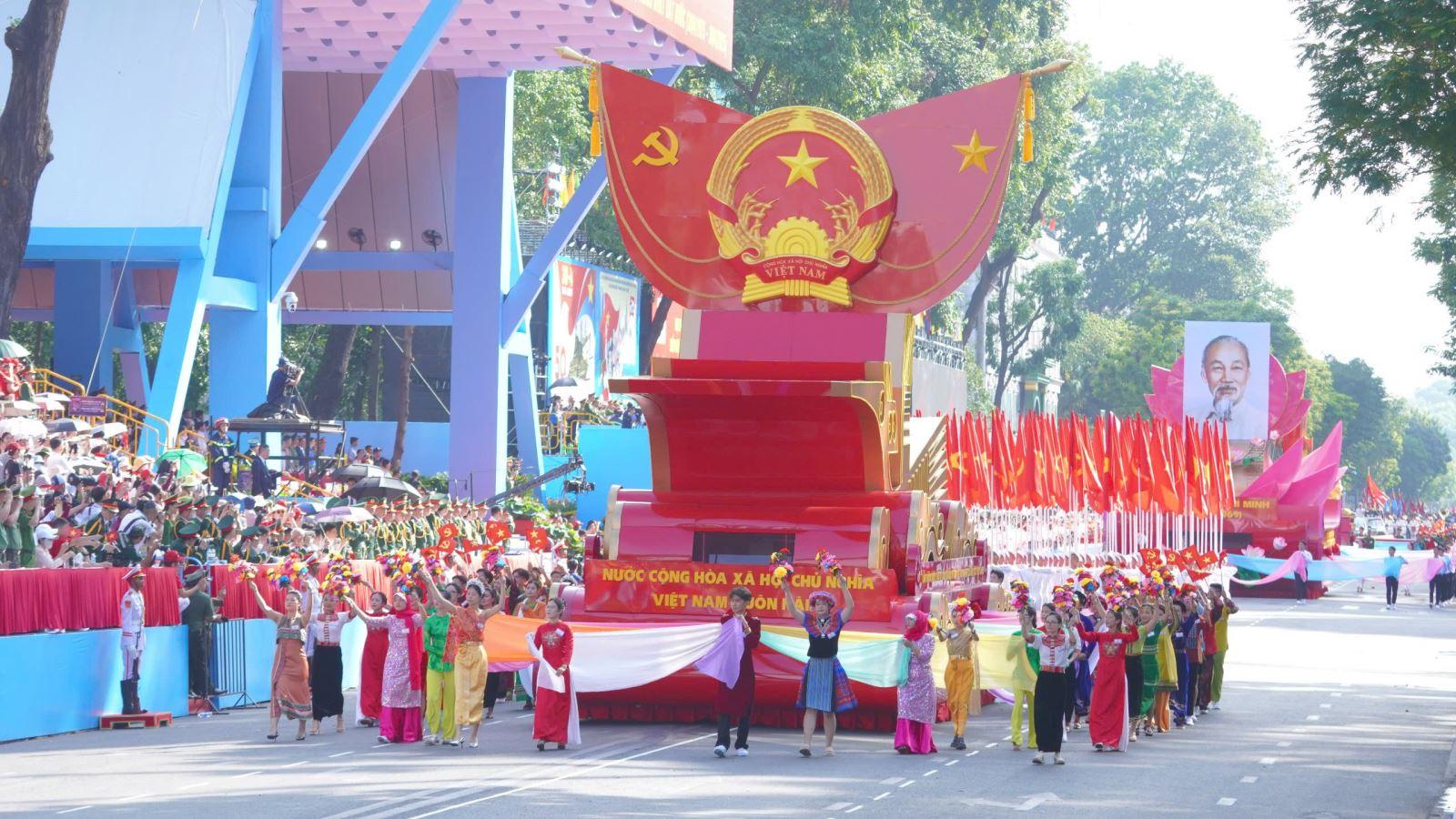 Một dải non sông - Một tầm vóc Việt Nam vươn xa