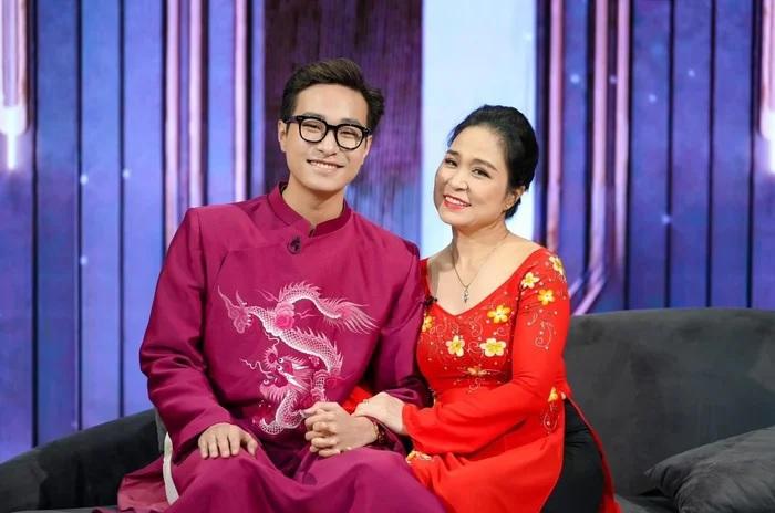 Nam ca sĩ SN 2002 lên hotsearch chỉ sau 1 tập ATVNCG: Gia thế 'khủng', có bà là NSND, Phó Giám đốc nhà hát, mẹ là NSƯT nổi danh