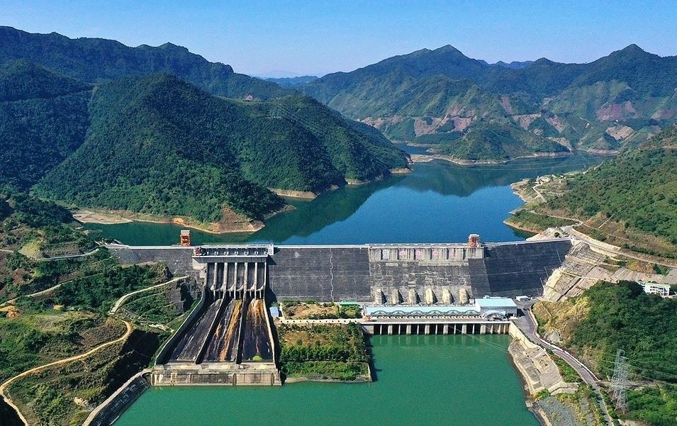 Hồ thủy điện nổi tiếng của Việt Nam có dung tích 9,26 tỷ m³, được ví như 'vịnh Hạ Long' sắp trở thành Khu du lịch quốc gia