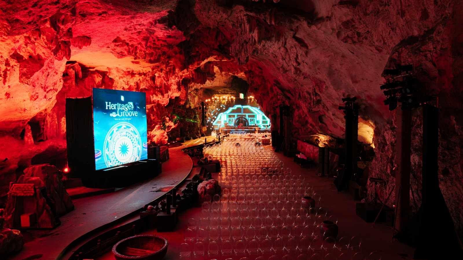 wwk-hang-ngoc-rong-quang-ninh-cam-pha-dinning-in-dragon-pearl-cave-vietnam-luxury-11-ib9ay_1782800023.jpg