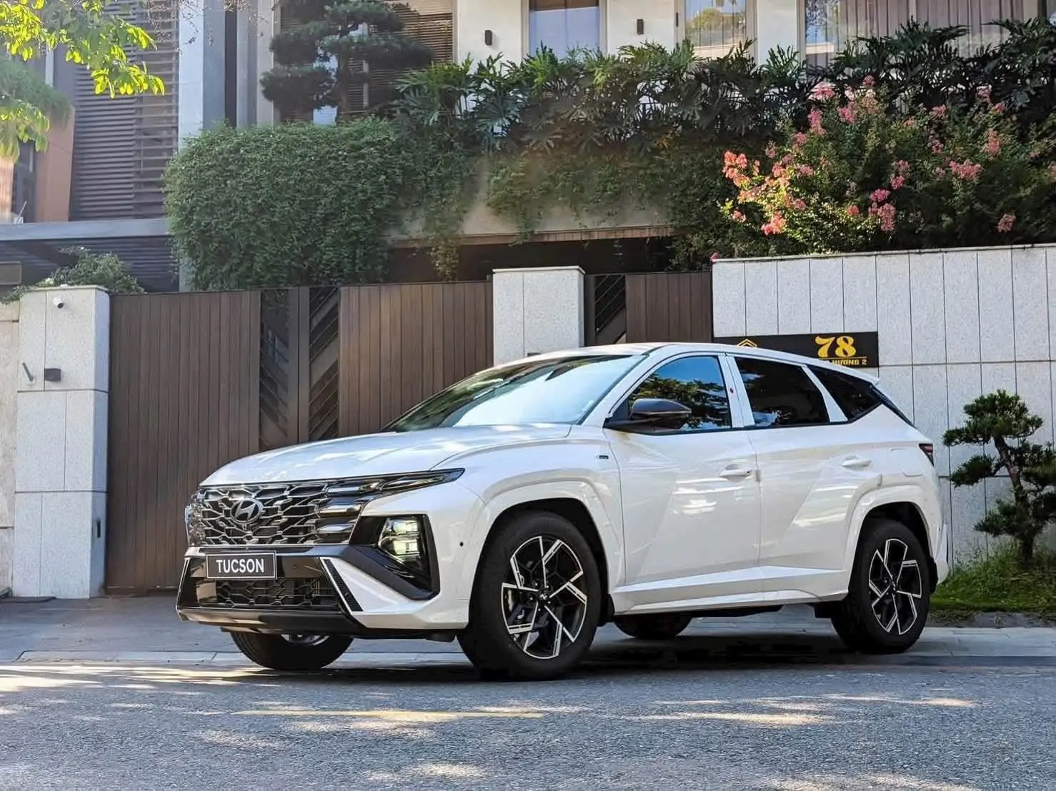 Hyundai Tucson giảm sâu gần 100 triệu đồng, khuấy động cuộc đua SUV hạng C dưới 700 triệu