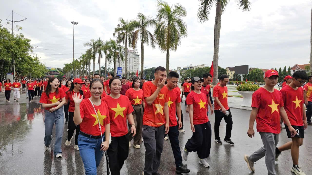 Thanh Hóa: Hơn 4.000 người hưởng ứng chương trình “Cùng Việt Nam tiến bước”
