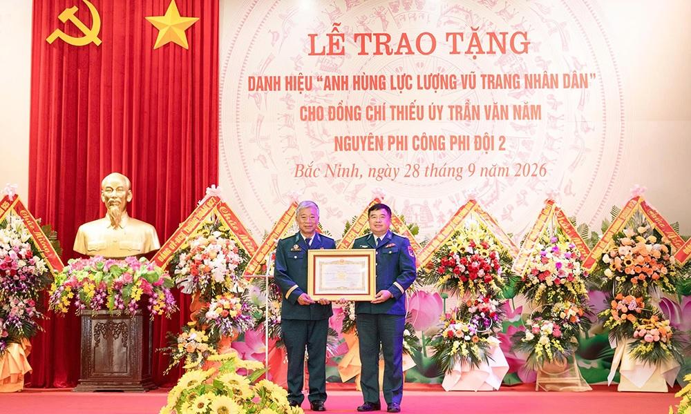 Phi công 79 tuổi nhận danh hiệu Anh hùng Lực lượng vũ trang nhân dân, từng được đào tạo tại Liên Xô