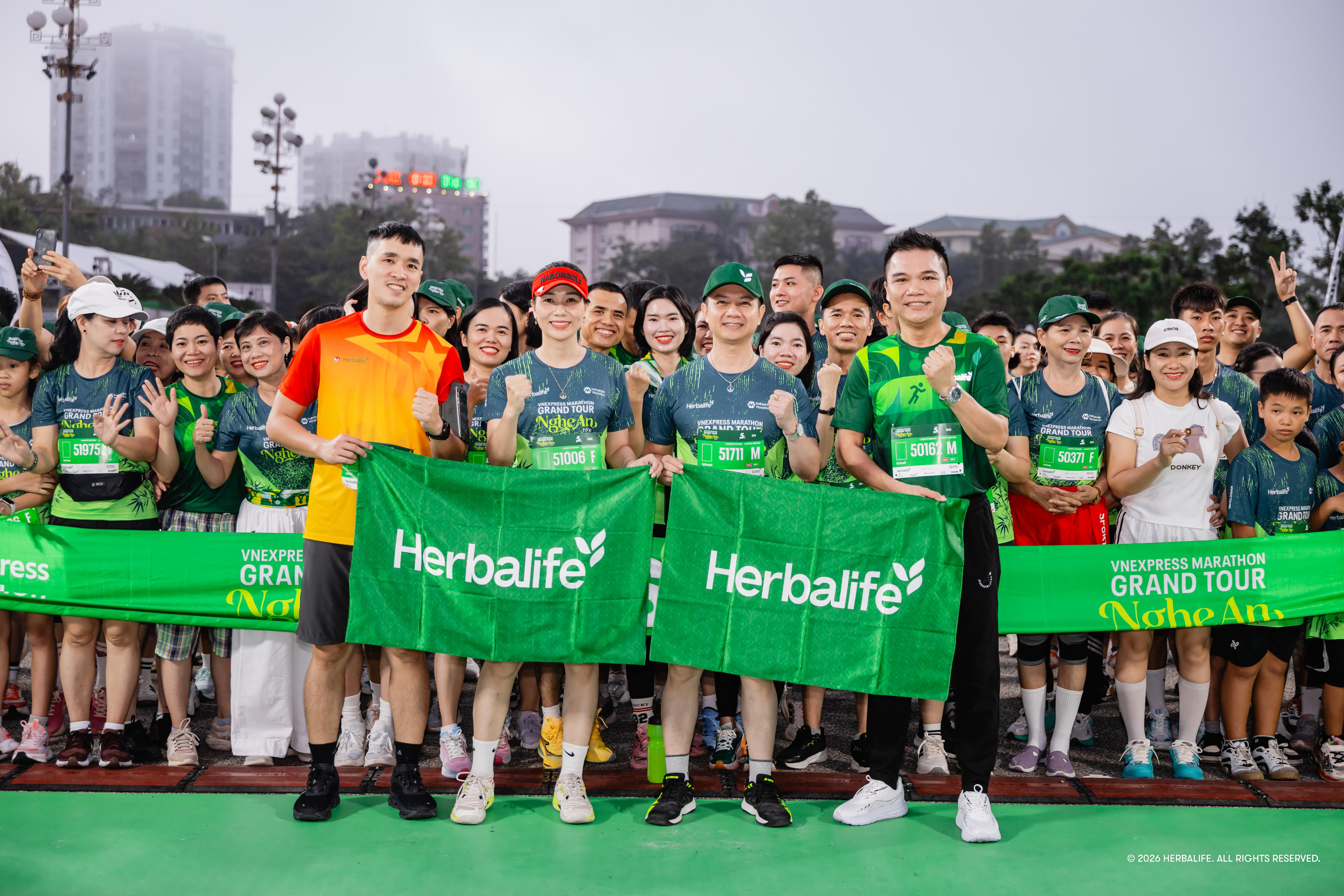 Herbalife Việt Nam tiếp sức cộng đồng runner tại VnExpress Marathon Grand Tour Nghệ An 2026