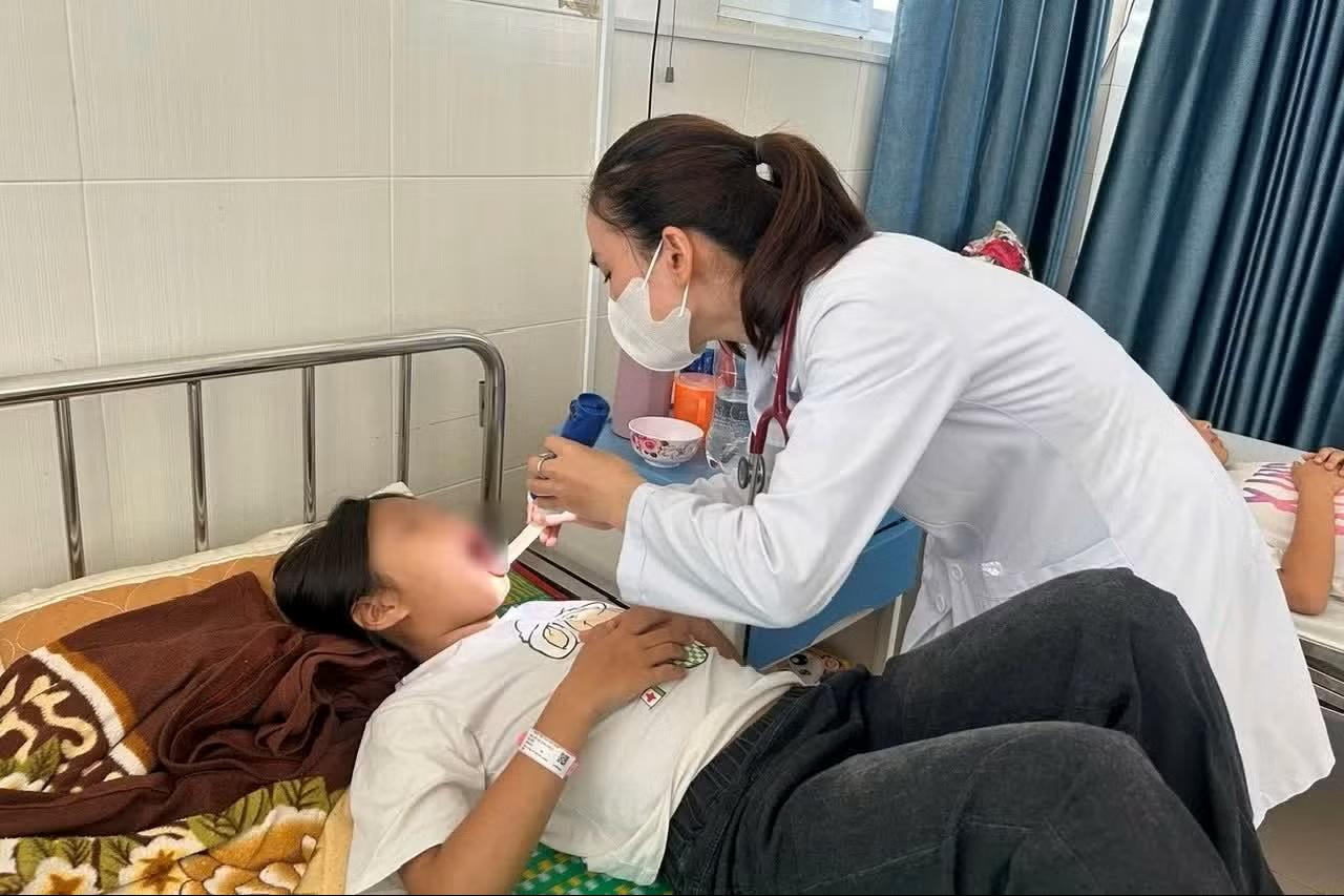 Quảng Ngãi: Xác định nguyên nhân vụ ngộ độc bánh mì tại xã Tịnh Khê