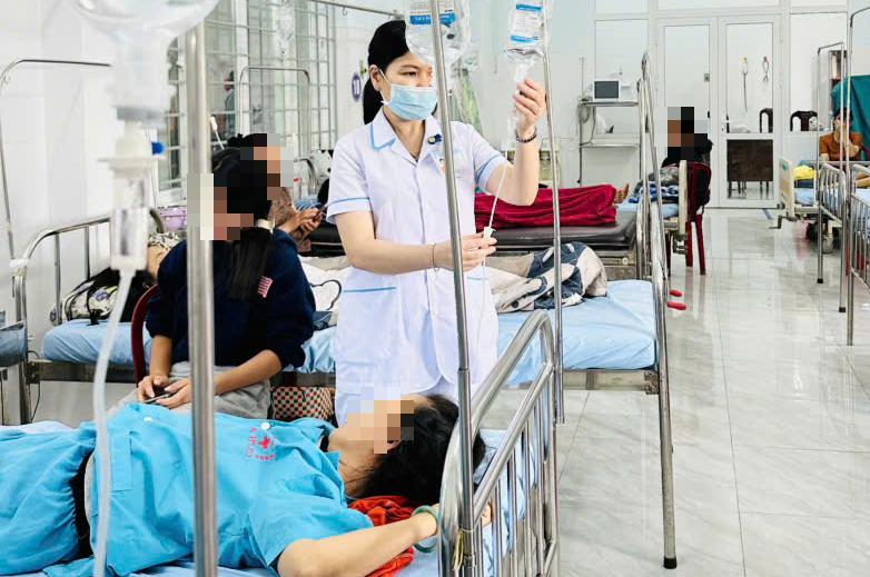 Vụ nhiều người ngộ độc bánh mì tại Đắk Lắk: Vi khuẩn Salmonella được xác định là nguyên nhân chính Vụ nhiều người ngộ độc bánh mì tại Đắk Lắk: Vi khuẩn Salmonella được xác định là nguyên nhân chính