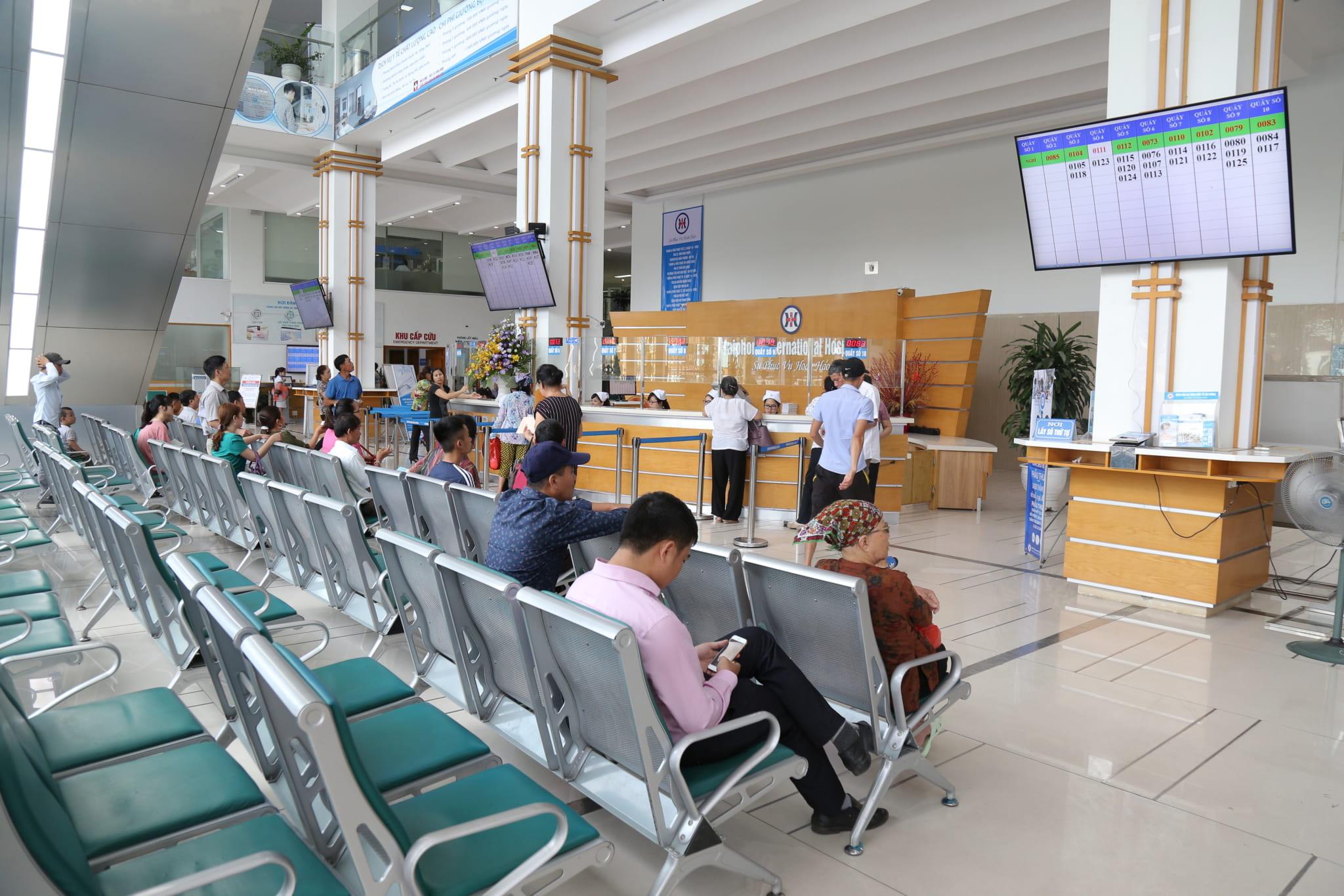 Gần 172.000 lượt khám và cấp cứu trong hai ngày đầu kỳ nghỉ lễ 30/4 - 1/5