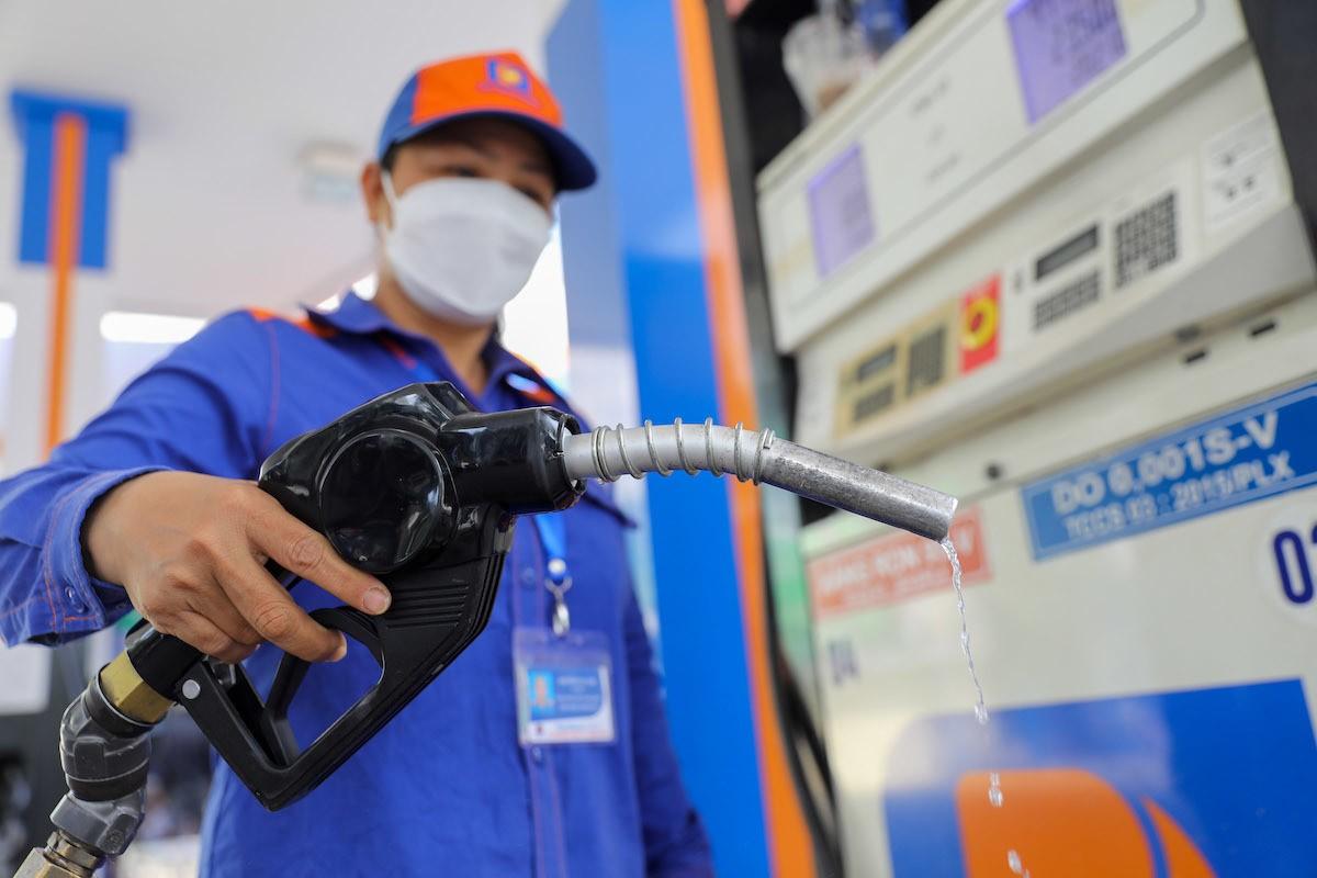 Giá xăng dầu điều chỉnh từ 15h ngày 7/5: Dầu diesel giảm còn hơn 27.000 đồng/lít