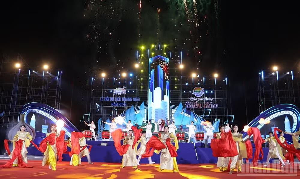 Khai mạc Lễ hội Du lịch biển đảo Quảng Ngãi 2026: Bản giao hưởng biển đảo lan tỏa khát vọng phát triển Khai mạc Lễ hội Du lịch biển đảo Quảng Ngãi 2026: Bản giao hưởng biển đảo lan tỏa khát vọng phát triển