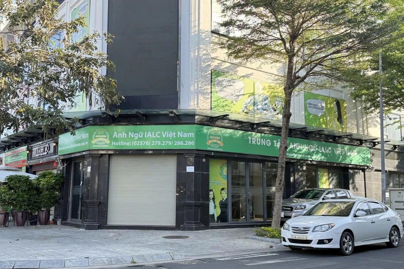 Trung tâm ngoại ngữ nổi tiếng thu học phí rồi bất ngờ đóng cửa, Giám đốc ‘mất liên lạc’