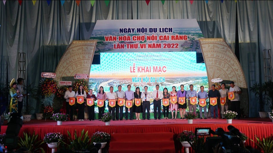 Cần Thơ: Tưng bừng Ngày hội du lịch "Văn hoá Chợ nổi Cái Răng" năm 2022