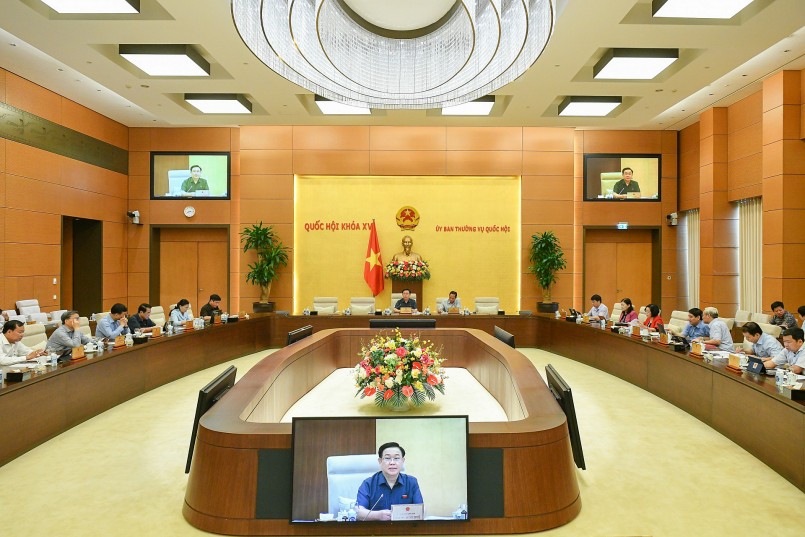 Phiên họp của Uỷ ban Thường vụ Quốc hội thẩm tra Tờ trình của Chính phủ về tình hình triển khai thực hiện và dự kiến danh mục, mức vốn bố trí cho nhiệm vụ, dự án thuộc Chương trình phục hồi và phát triển kinh tế - xã hội, ngày 04/6