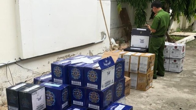 Ninh Thuận: Tạm giữ 1.100 chai rượu ngoại không rõ nguồn gốc