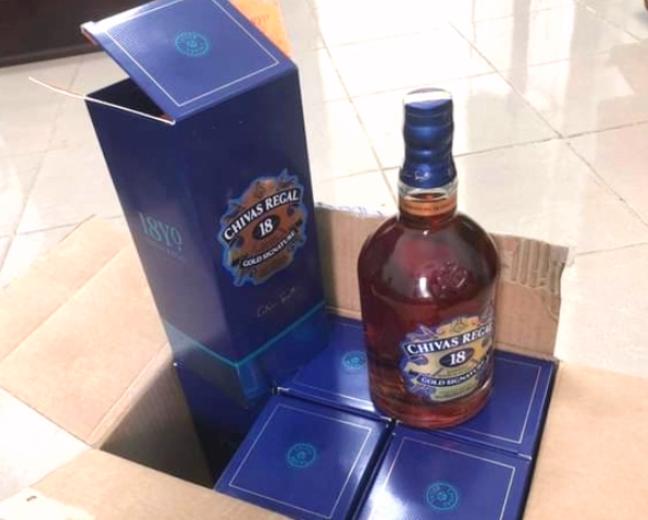 Số rượu không có tem chống hàng giả và nhãn phụ theo quy định. Số rượu không có tem chống hàng giả và nhãn phụ theo quy định.