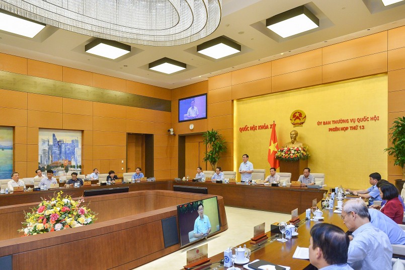 Toàn cảnh Phiên họp thứ 13 của Ủy ban Thường vụ Quốc hội. Toàn cảnh Phiên họp thứ 13 của Ủy ban Thường vụ Quốc hội.