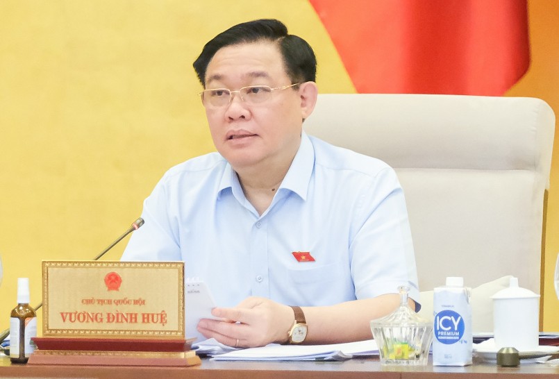 Chủ tịch Quốc hội Vương Đình Huệ tại phiên họp