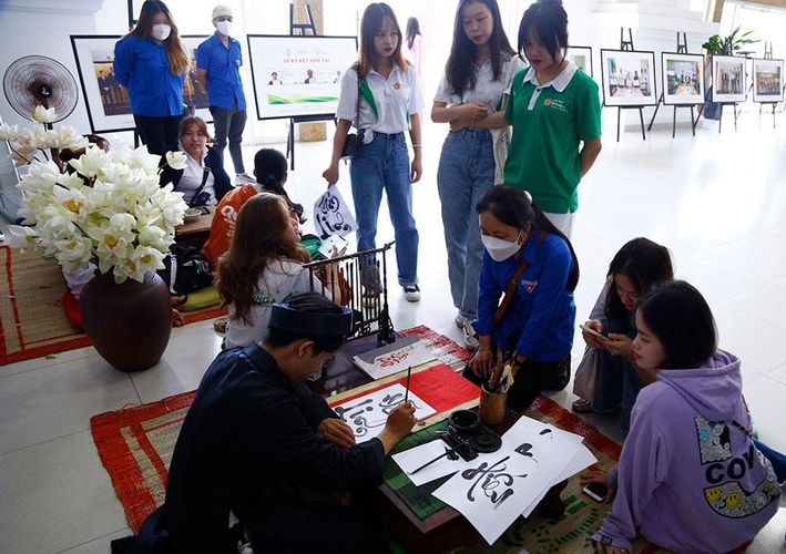 Sinh viên Đà Nẵng tìm hiểu văn hoá Việt Nam, Nhật Bản tại lễ hội văn hoá Việt - Nhật năm 2022 được tổ chức tại Đại học Đông Á Đà Nẵng tháng 5 vừa qua.