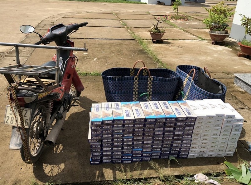 Phương tiện cùng hàng hóa bị thu giữ Phương tiện cùng hàng hóa bị thu giữ